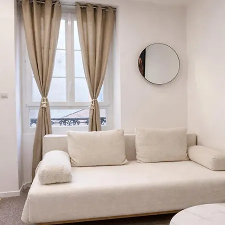 Cozy F1 16th Arrondissement Paris